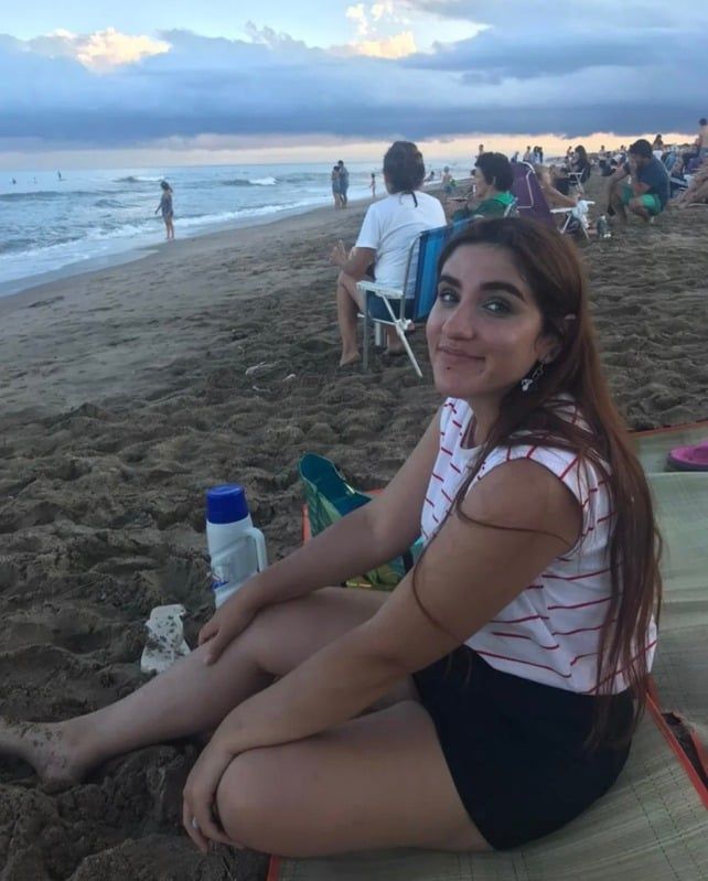 Aylén en la playa